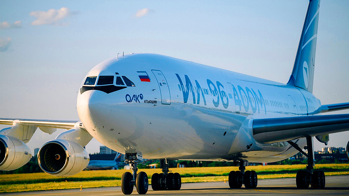 Широкофюзеляжный дальнемагистральный самолет ил-96-400м