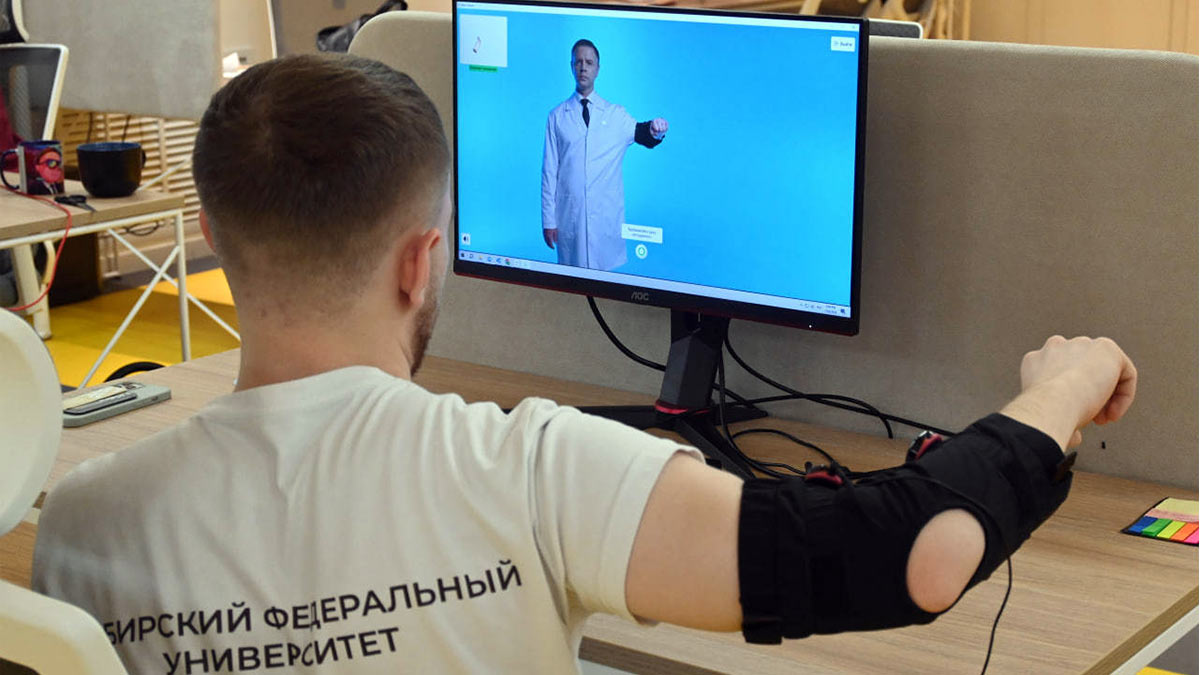 Тренажер для реабилитации пациентов после инсульта разработали в Красноярском крае